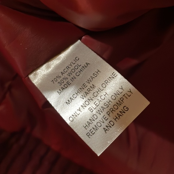 Ladies outerwear vest size S NWT - Picture 3 of 4